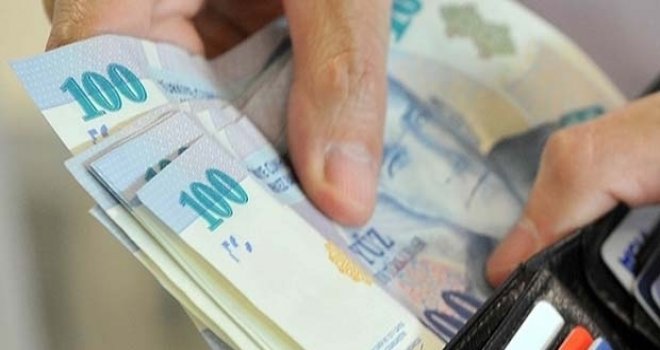 Çalışan emeklilerin maaş kesintisi kaldırıldı